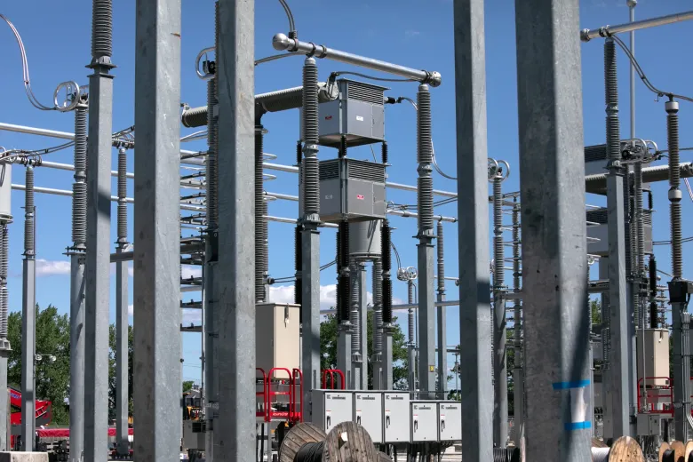 A Con Edison generating plant in Astoria, Queens distributed renewable energy from Canada, June 16, 2026. Credit: Ben Fractenberg/The City Reporter
