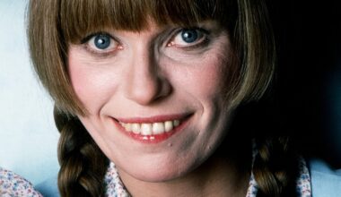 Louise Lasser, Star of TV’s ‘Mary Hartman,’ Is Dead at 87