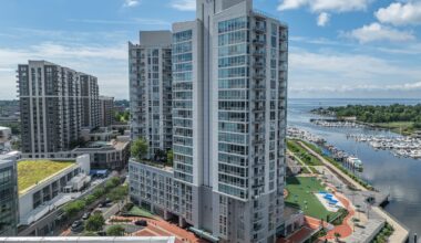 Prominent Manhattan investor pays $150M for Stamford waterfront apartments