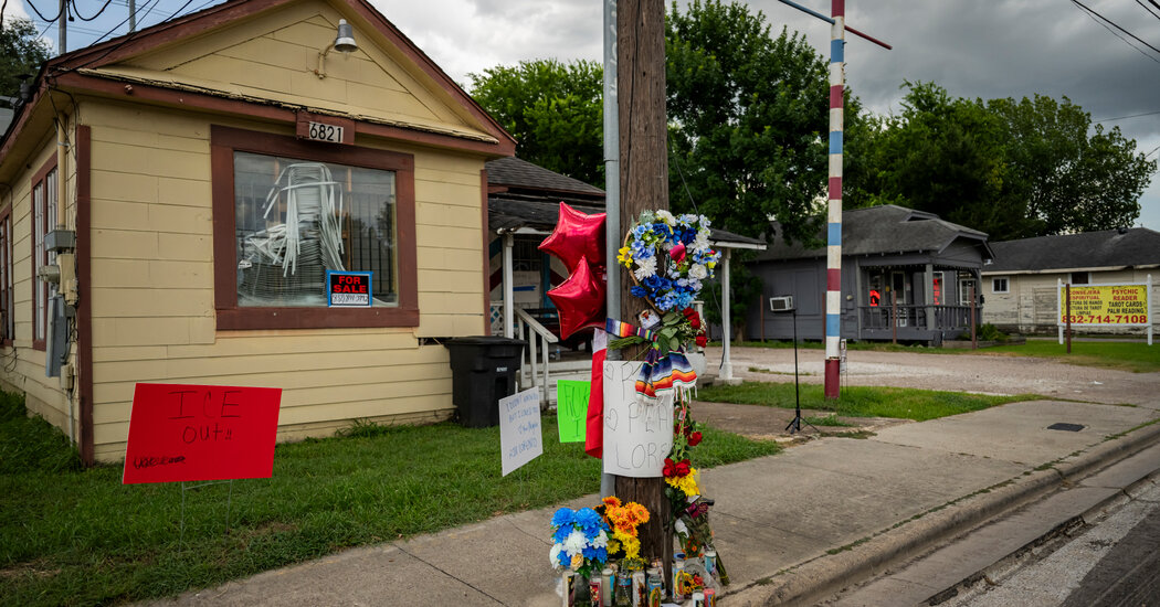 Houston to Investigate How ICE Agent Came to Kill a Mexican Immigrant