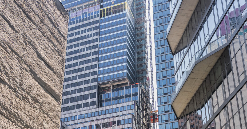 Firms With Checkered Pasts Tied to Troubled Midtown Construction Project