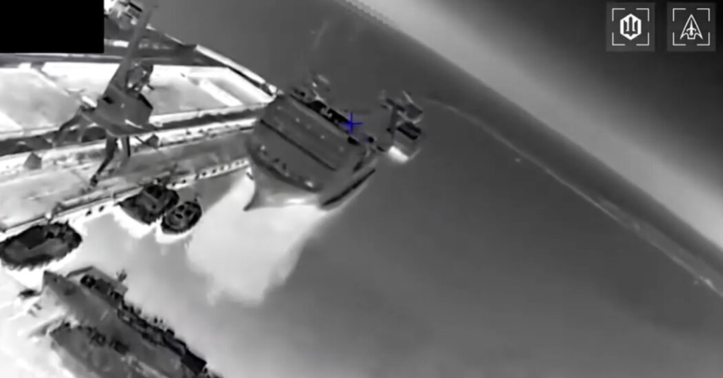 Ukraine Pounds Russian Ships in Its Campaign to Cut Off Crimea