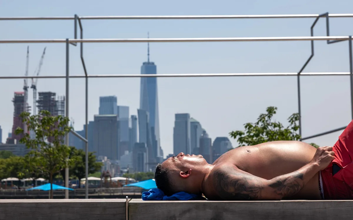 How cool will it be in New York City before the extreme heat moves in?