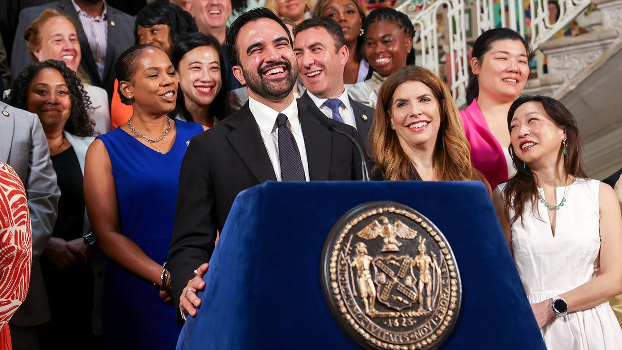 NYC budget drops proposed NYPD headcount increase, Mamdani says