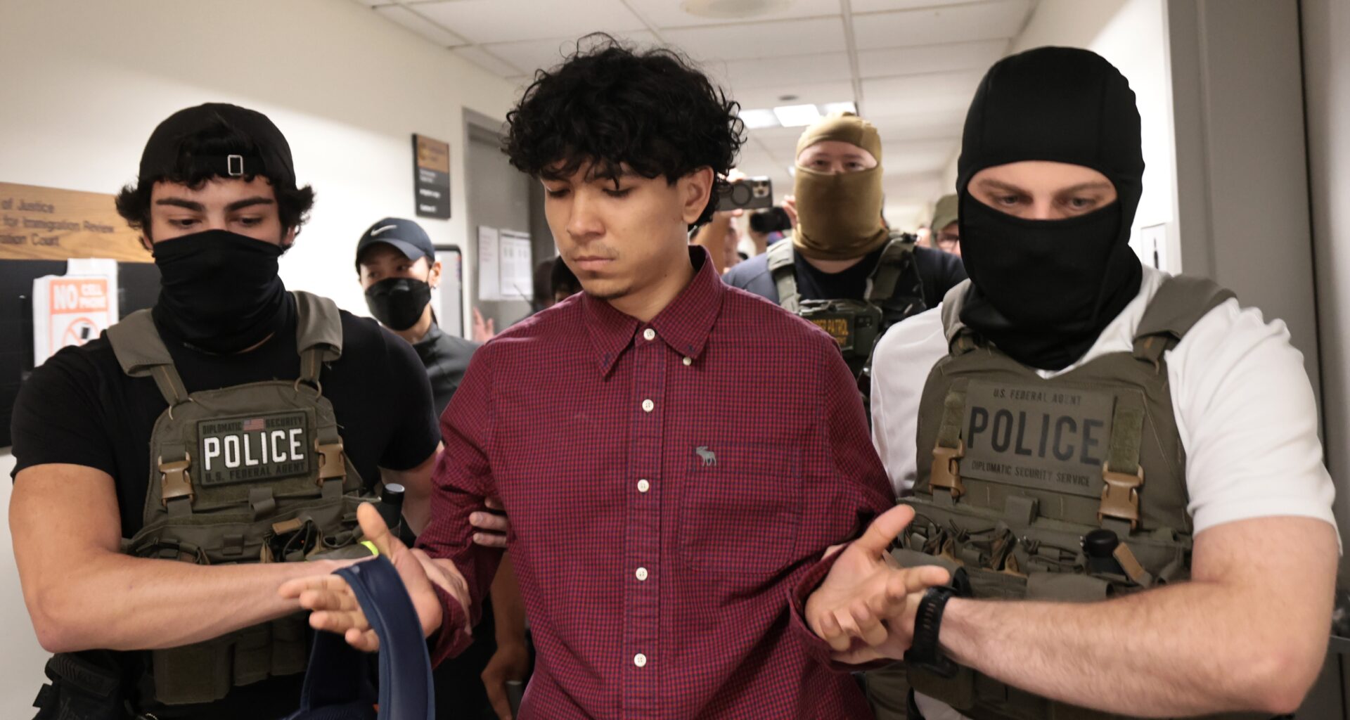 ICE Detains Immigrants Inside New York City Courthouses