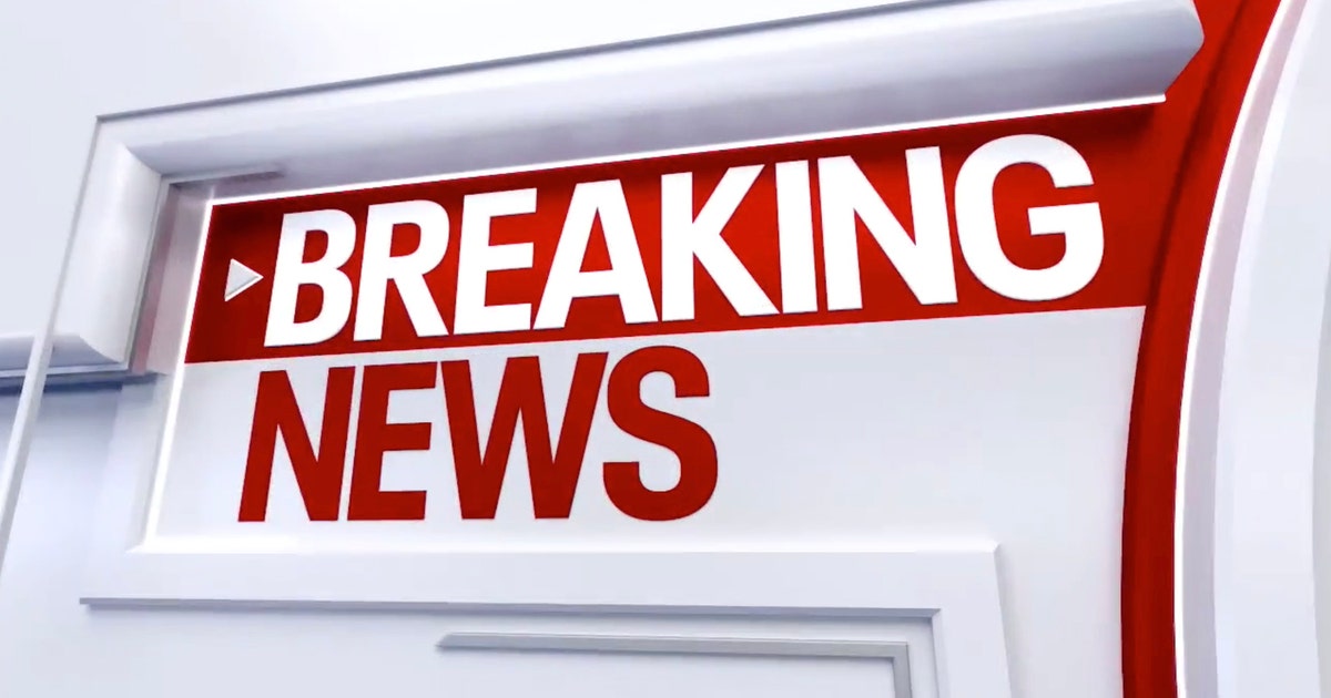 Seaplane crashes in East River; all occupants rescued; NYPD