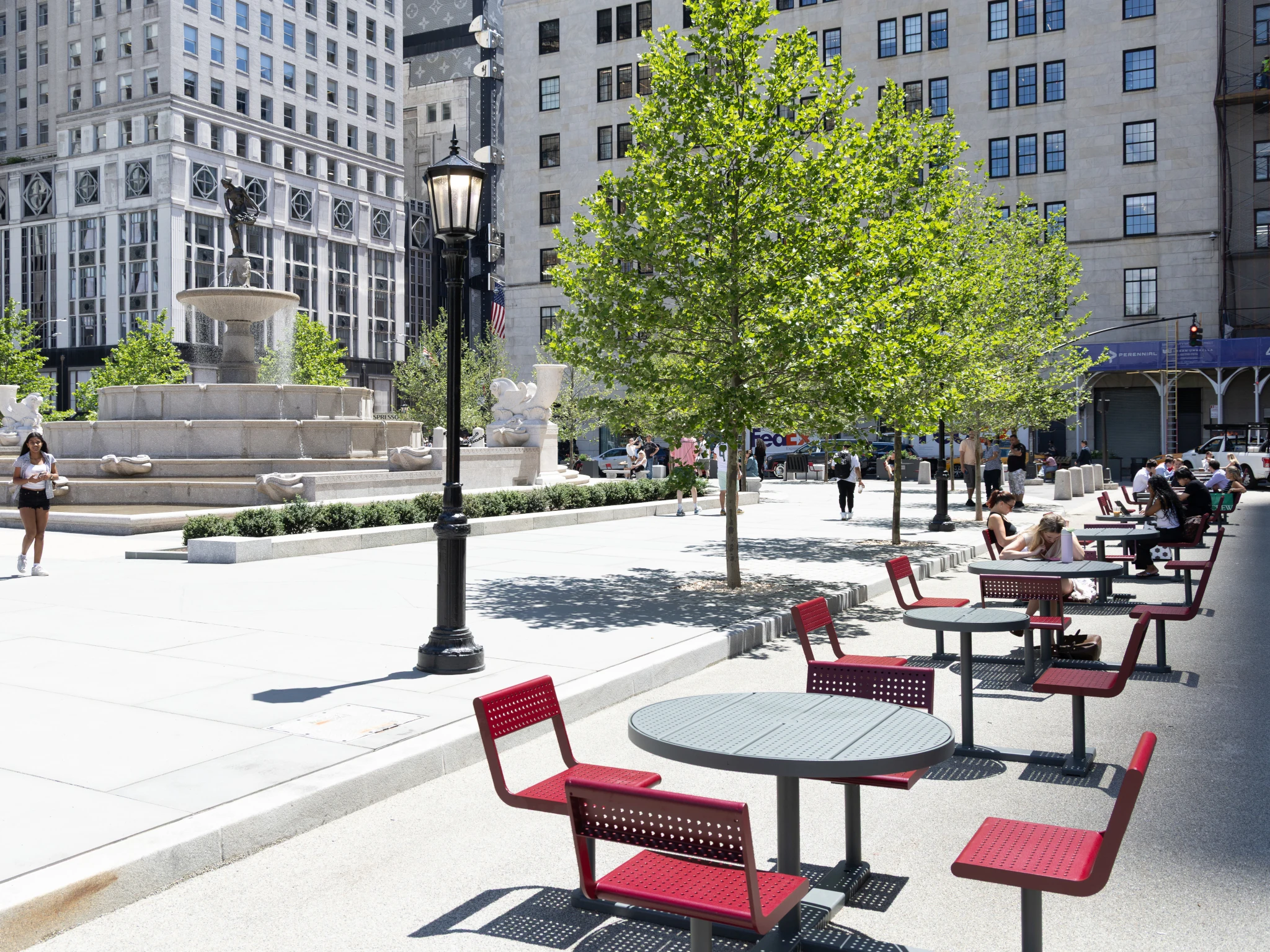 Fifth Avenue pedestrian space
