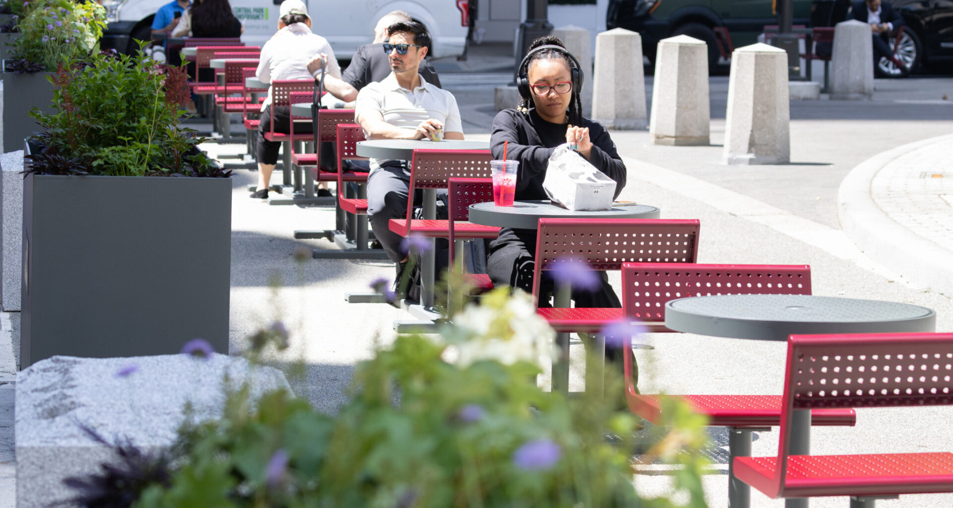 A New Pedestrian Space with Seating Just Opened on Fifth Avenue: See Pictures