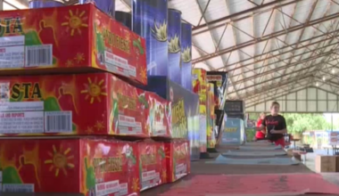 Loss estimated at nearly $5,000 from theft at Manhattan fireworks stand