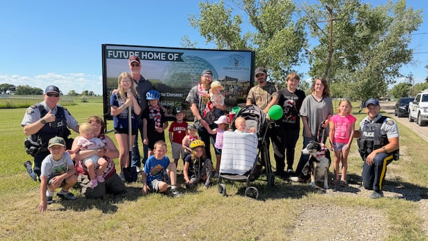 Saskatchewan village celebrates new beginning without ‘Queen of Canada’ cult