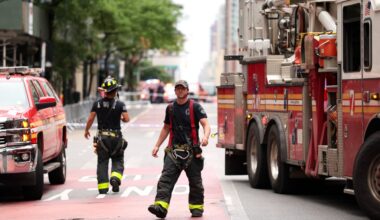 Building on E 42nd St. evacuated due to collapse risk