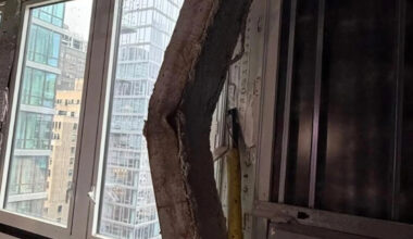Midtown Manhattan building at risk of partial collapse after beams found buckling