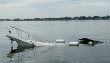 FDNY saves eight passengers from sinking boat