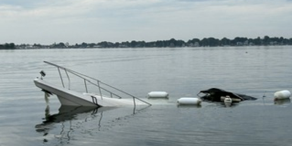 FDNY saves eight passengers from sinking boat