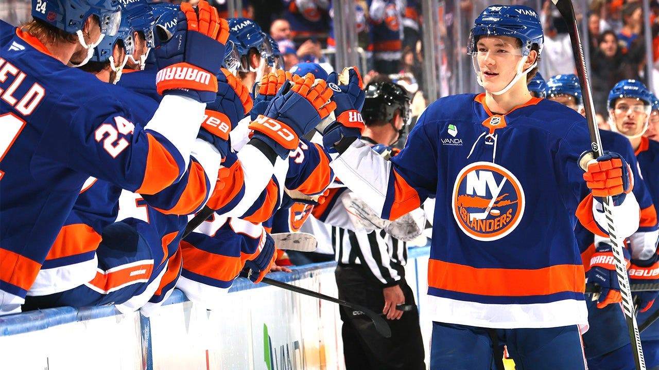 New York Islanders want fans to design their third jersey, so maybe they won't complain this time