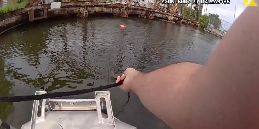 See it: NYPD officer dramatically saves drowning woman in queens