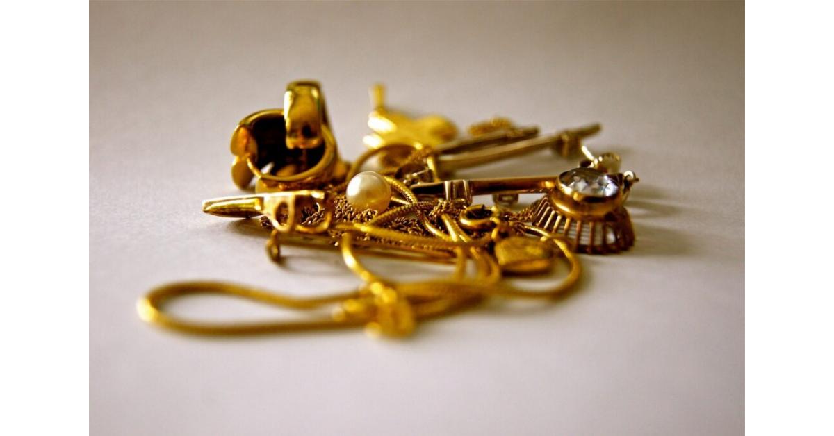 Pawn Shop Queens Expands Flexible Lending with Gold, Diamond & Rolex Pawns