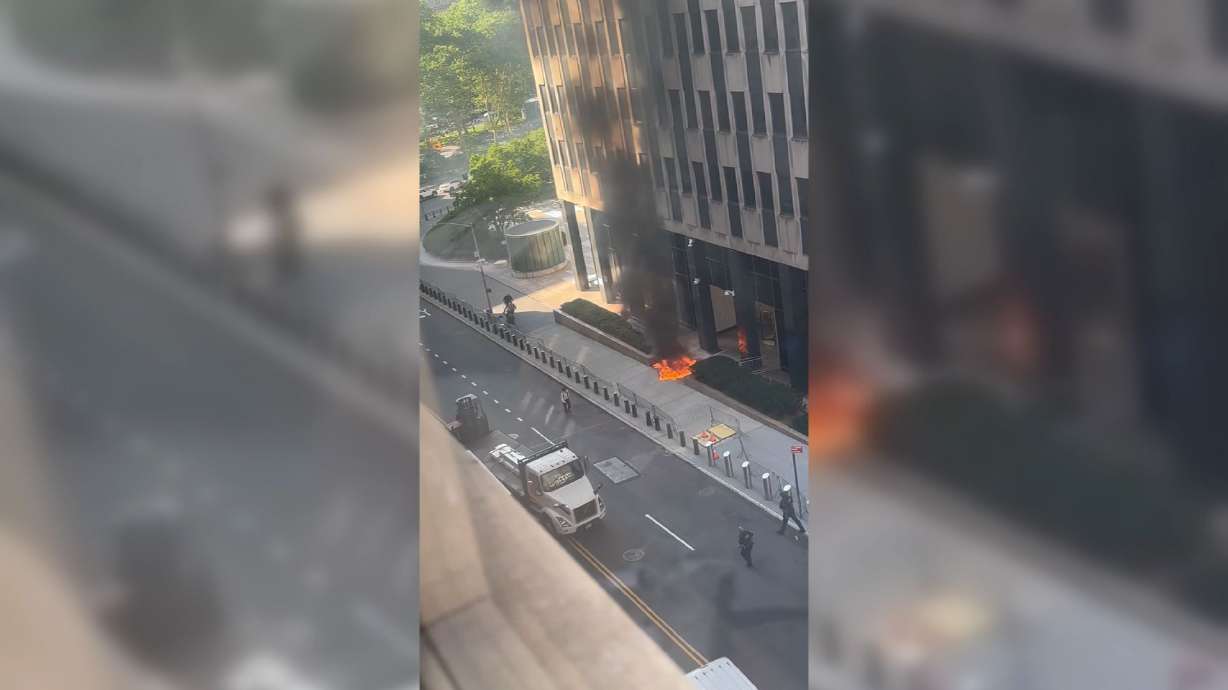 Army veteran charged with arson after allegedly throwing incendiary device at NYC federal building