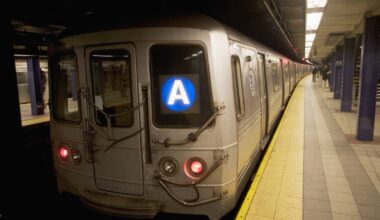 Teen girl hospitalized after subway surfing in Queens, NYPD says