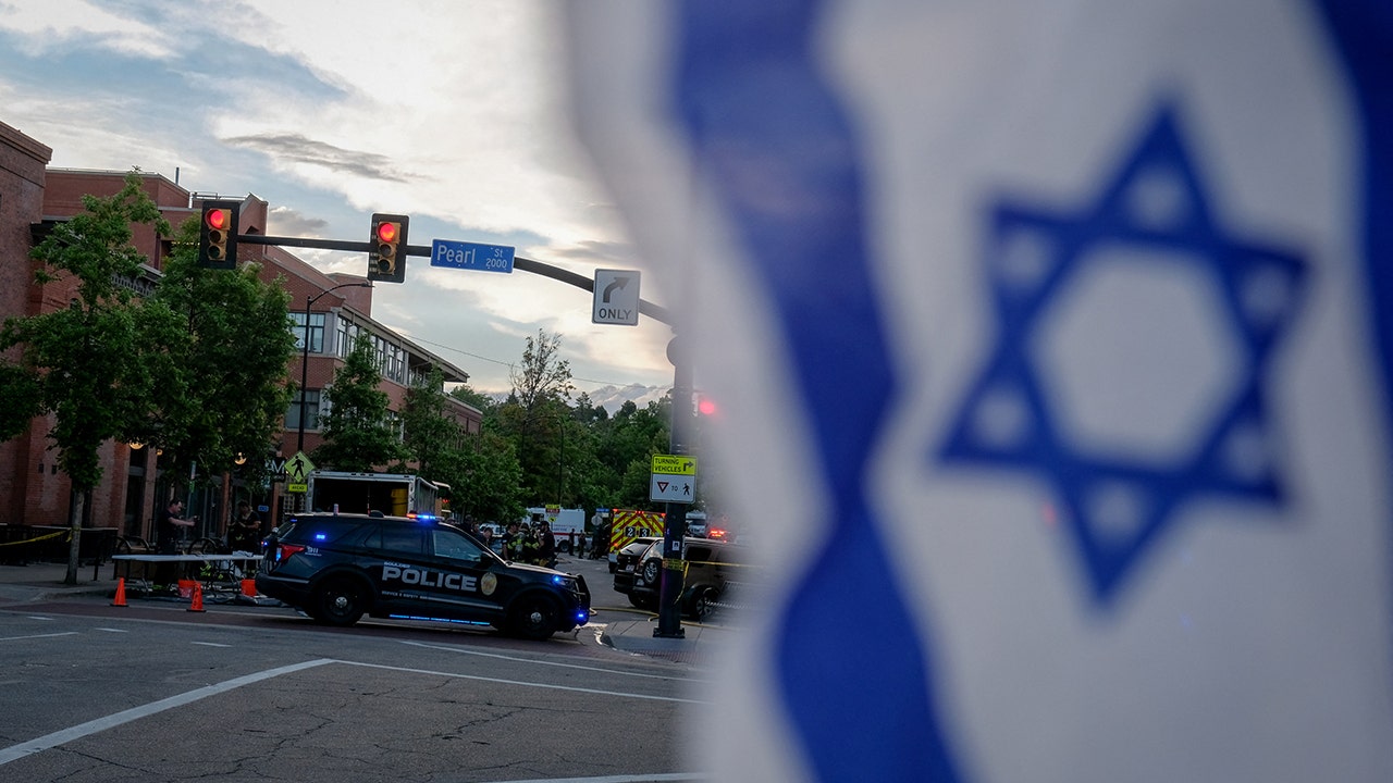 Possible 'antisemitic stabbing' on Manhattan's Upper West Side leaves 2 wounded