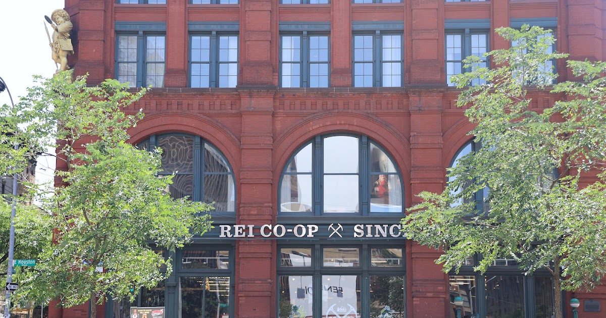 EV Grieve: At the last day of REI's flagship NYC store