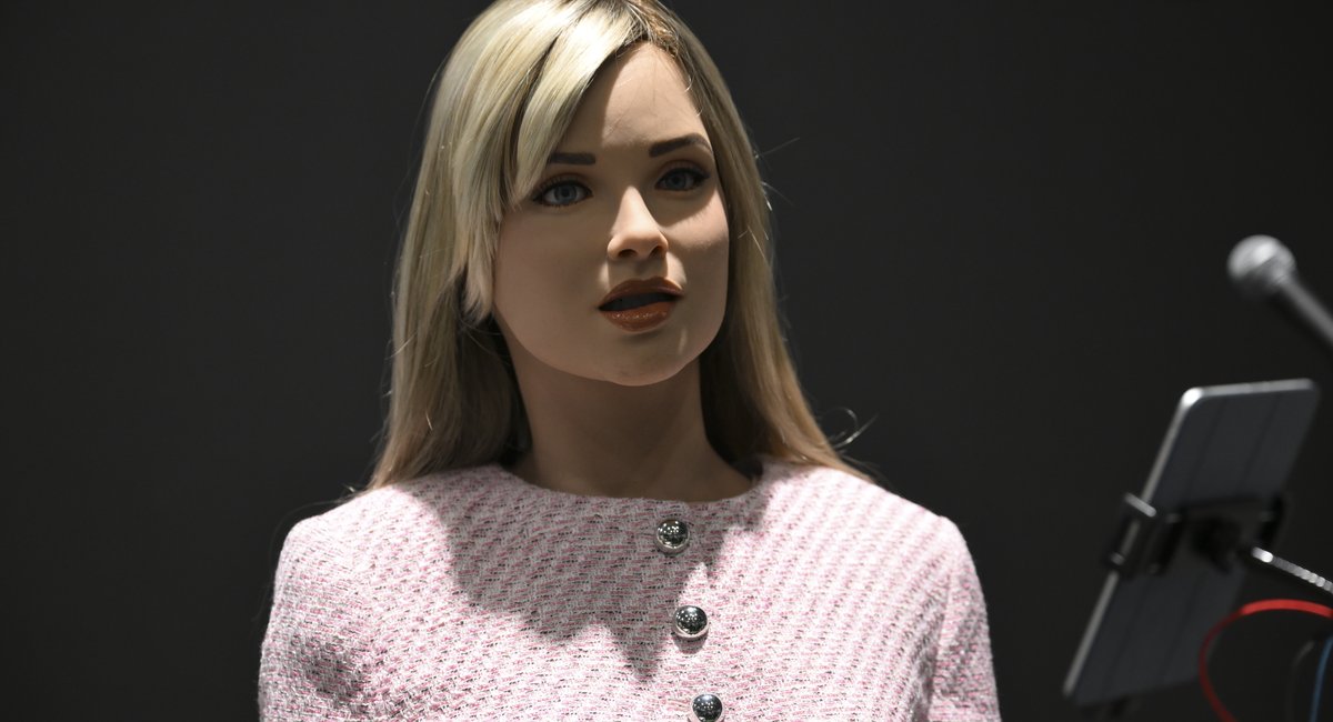 Aborted plan for life-like robot in NY classroom alarms state teachers union