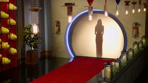 Netflix's 'Love Is Blind' Is Casting NYC Singles Now