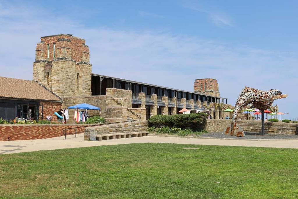 Jones Beach East Bathhouse