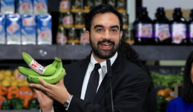 Immigrant business owners threaten lawsuit over Mamdani grocery stores
