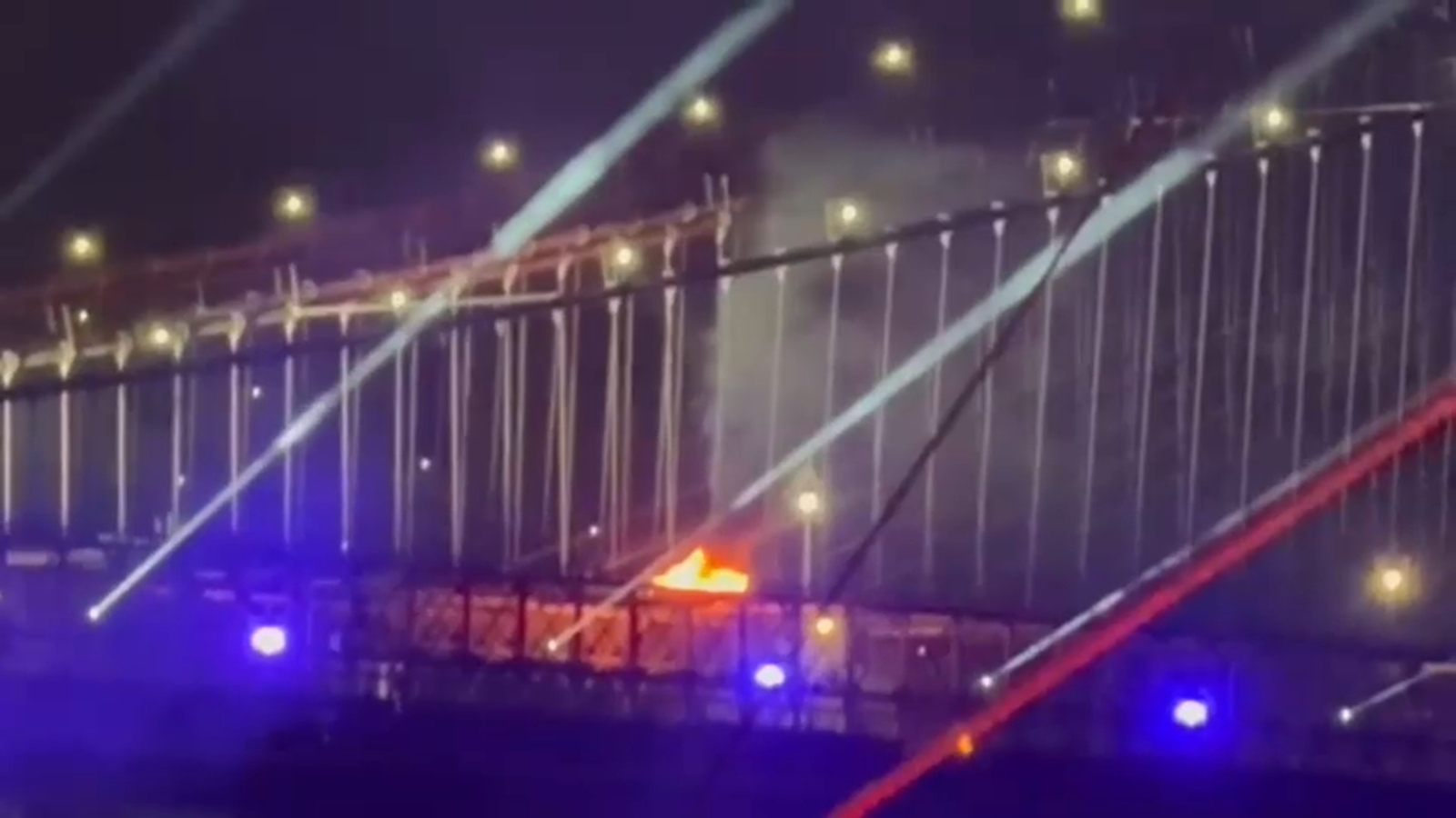 Fire breaks out on Brooklyn Bridge amid Macy's fireworks display