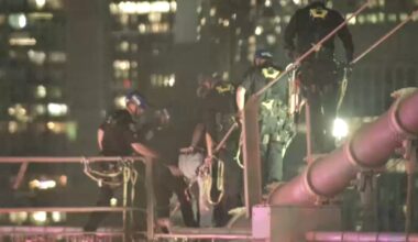 Brooklyn Bridge rescue: Eastbound lanes temporarily closed after woman removed from beam