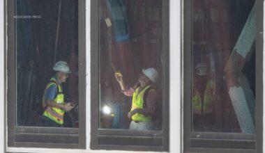 NYC building collapse scare highlights challenges of converting offices into housing in Midtown, Manhattan