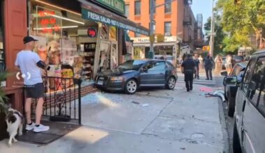 Car smashes into Brooklyn deli storefront in Carroll Gardens; 2 taken to hospital
