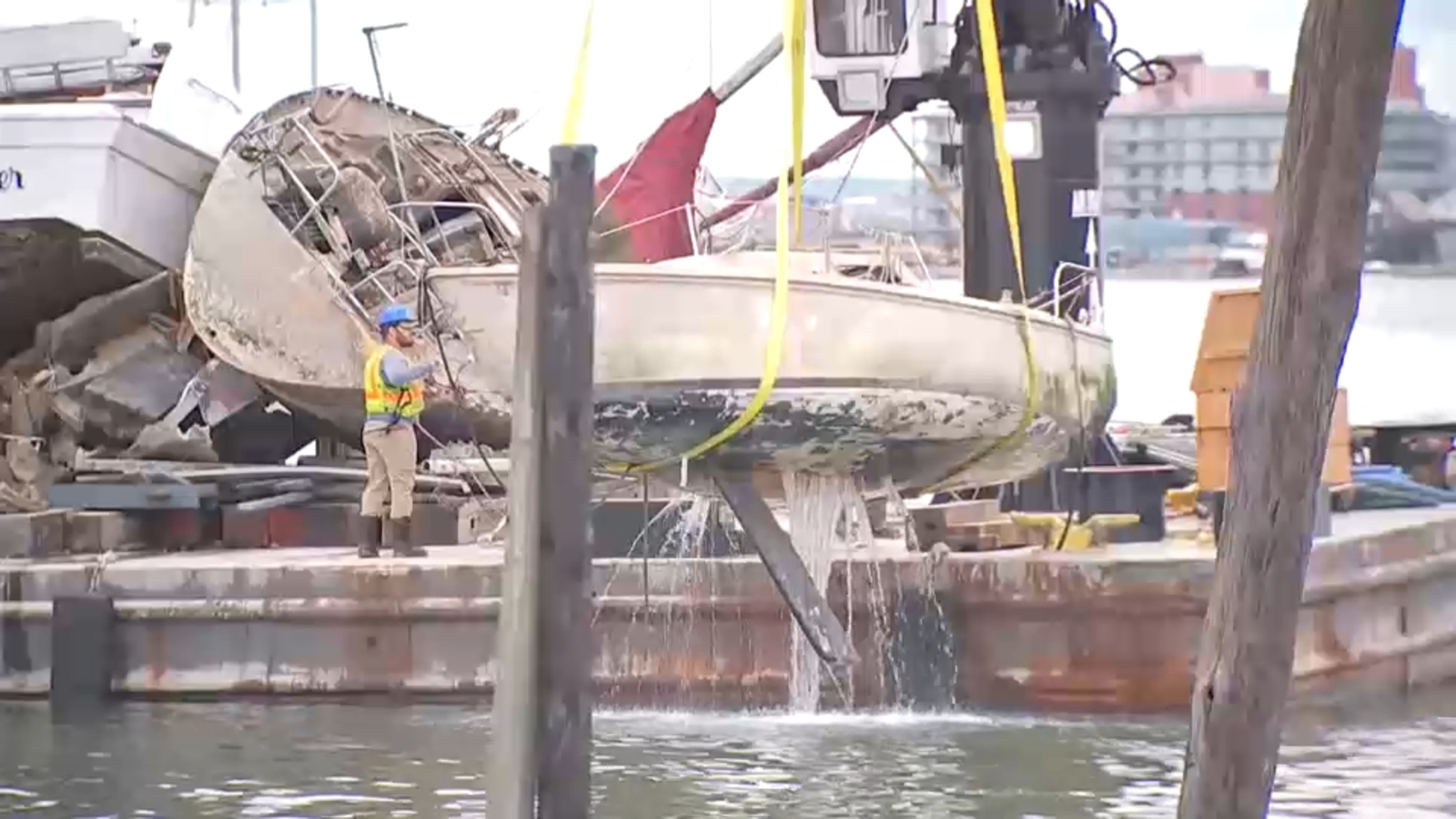 Cleanup effort targets rusting boats and other debris along NYC waterways