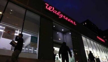 Brooklyn Walgreens, Astoria coffee shop workers among 1,600 getting payouts in Mamdani labor crackdown