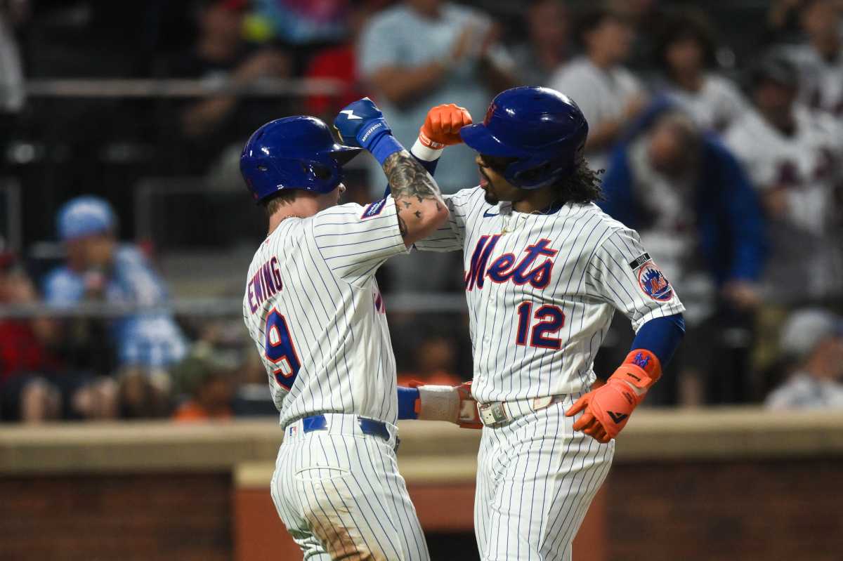 Francisco Lindor drives in 6, Mets thump Braves 14-3