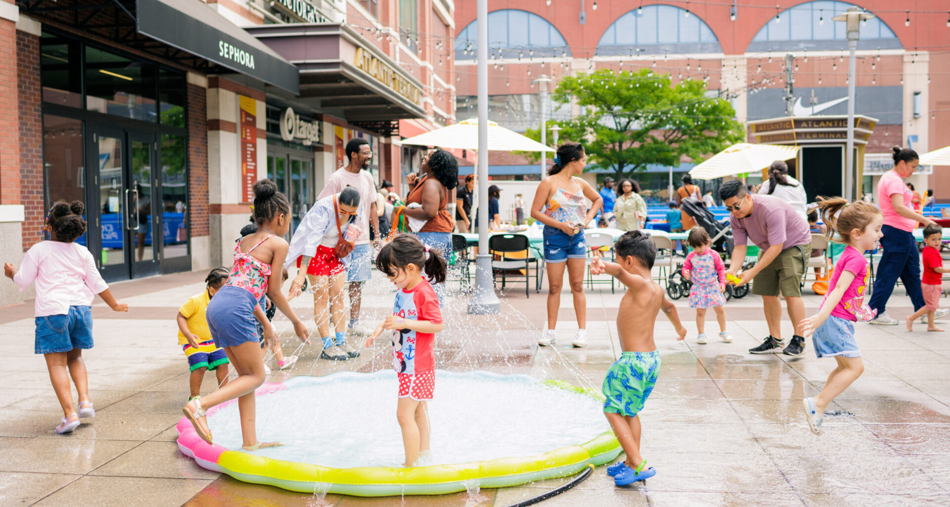Summer Saturdays for Families at Atlantic Terminal Mall Plaza 7/18 | Brooklyn Bridge Parents