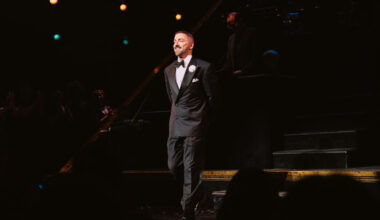 Video: Watch Matteo Lane 'Razzle Dazzle' in Broadway's Chicago