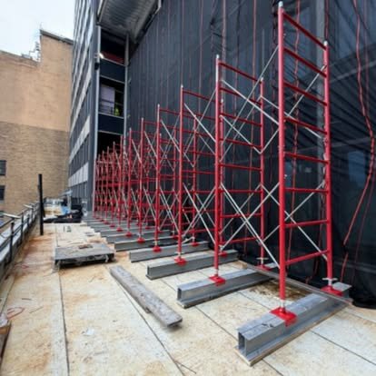 East 43rd Street remains closed after workers installed additional shoring and exterior safety netting around 235 E. 42nd St., where structural damage halted construction last week.