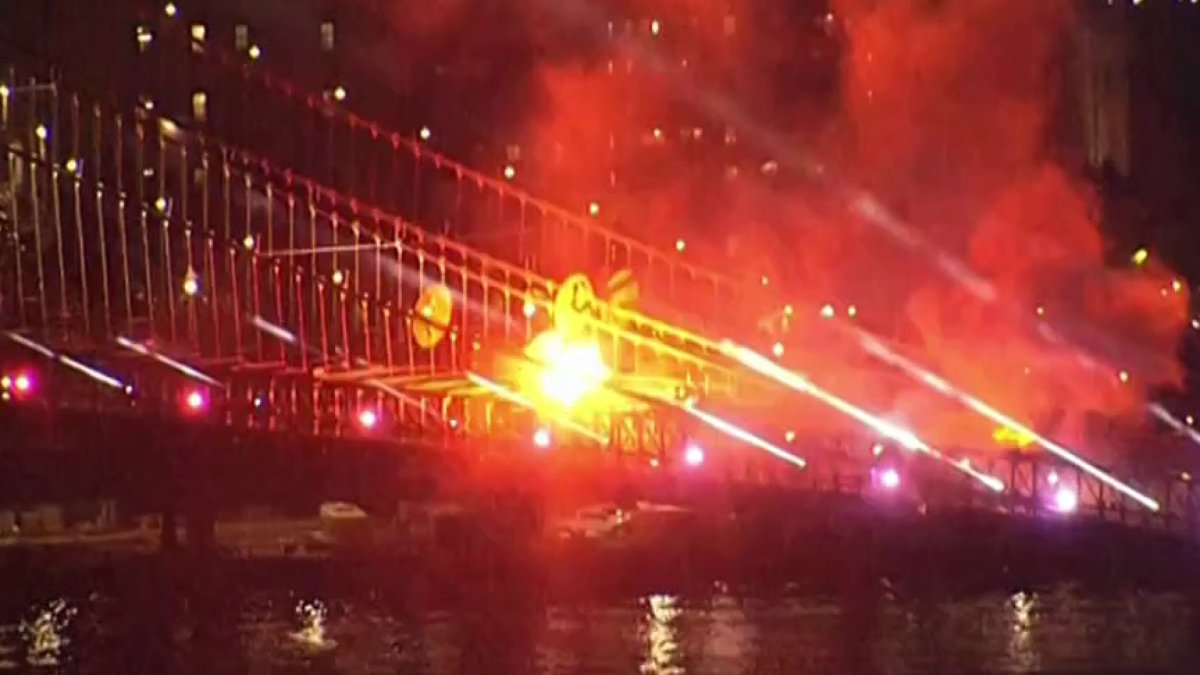 Macy’s fireworks show: fire breaks out on Brooklyn Bridge – NBC New York