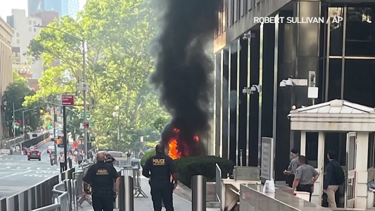 Veteran arrested in fiery attack outside lower Manhattan federal office building – NBC New York