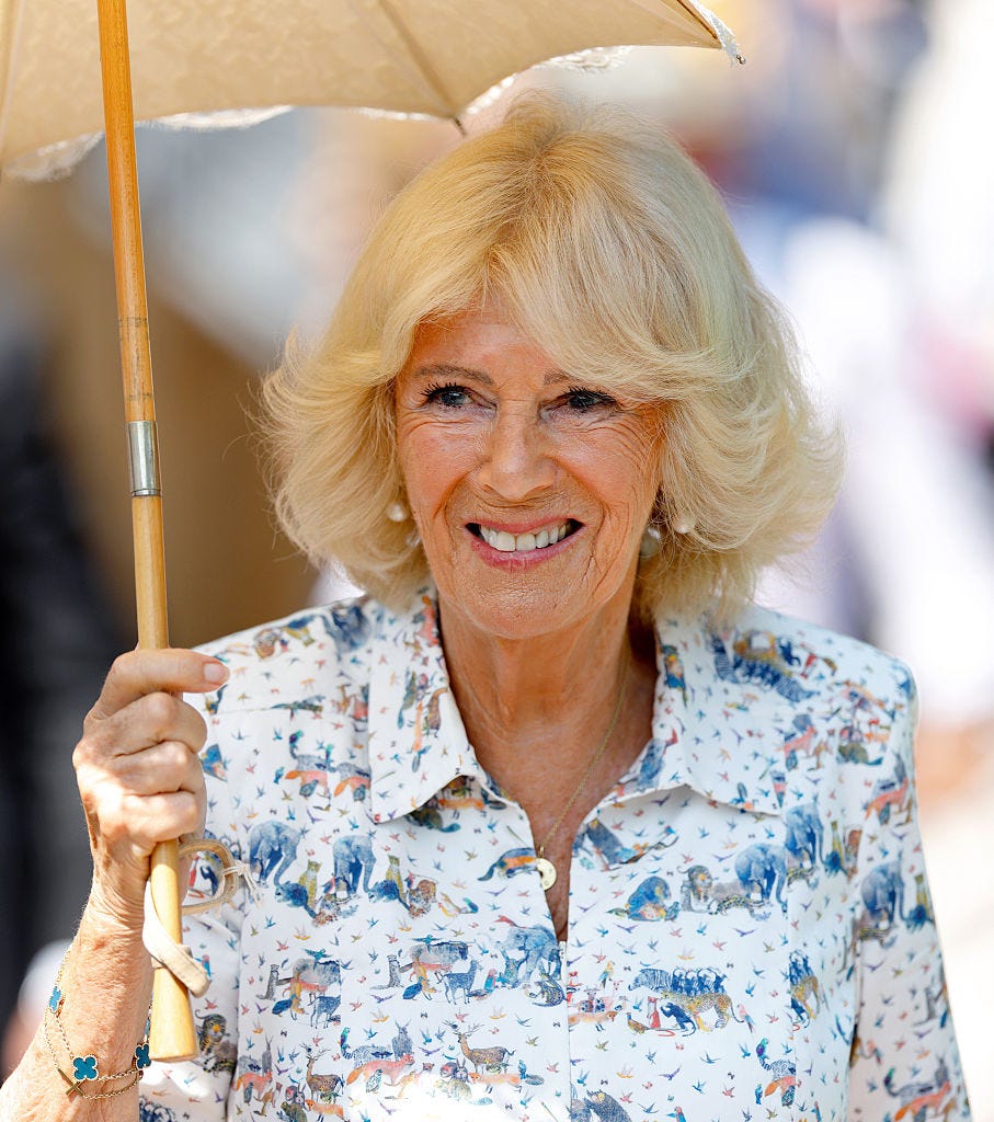 queen camilla hair rules