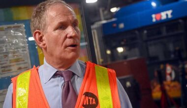 MTA chief pronounces ‘golden age of mass transit’ in Queens during tour of LaGuardia Bus Depot – QNS