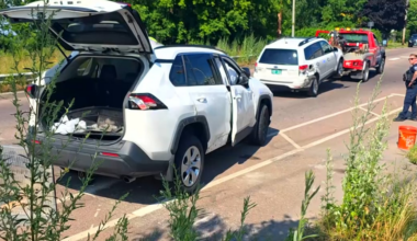 Crash near Burlington’s Beltline closes part of Manhattan Drive