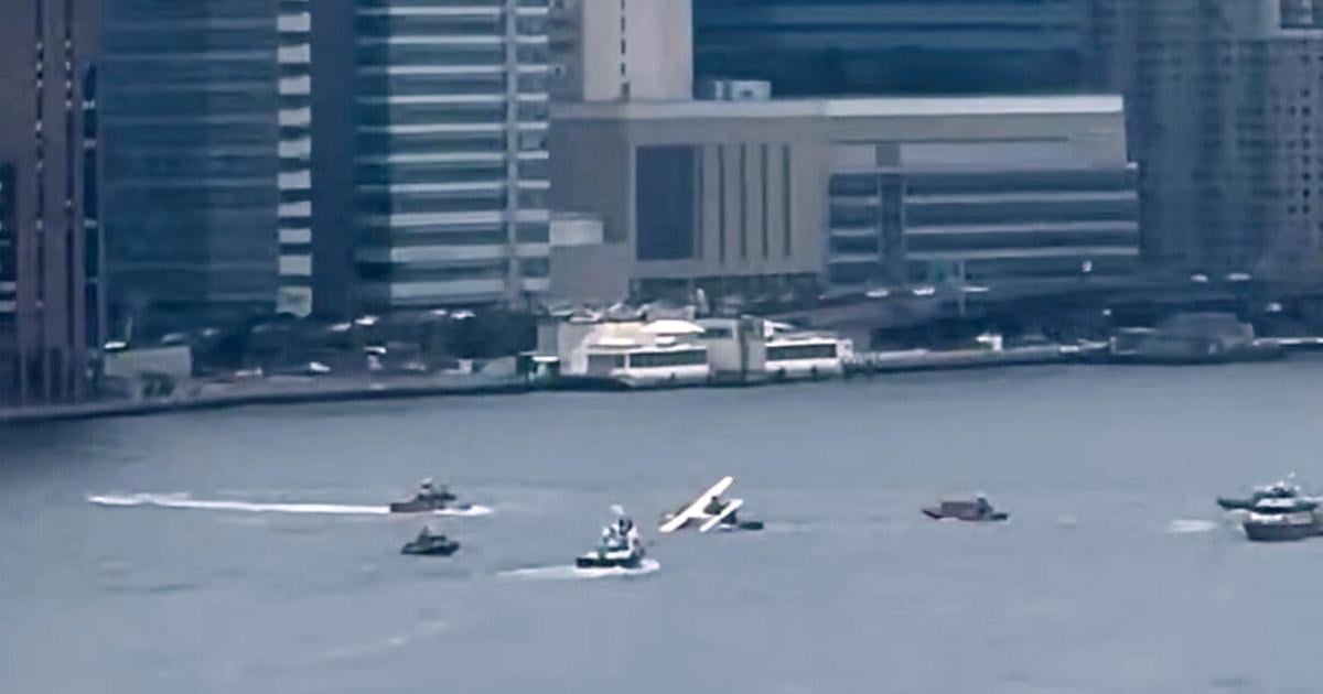 Seaplane makes a rough landing in New York City's East River with only minor injuries reported | National News