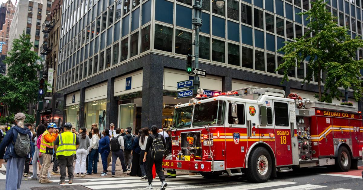 Falling bricks and buckling columns at a Manhattan high rise force evacuations | Nation/World News