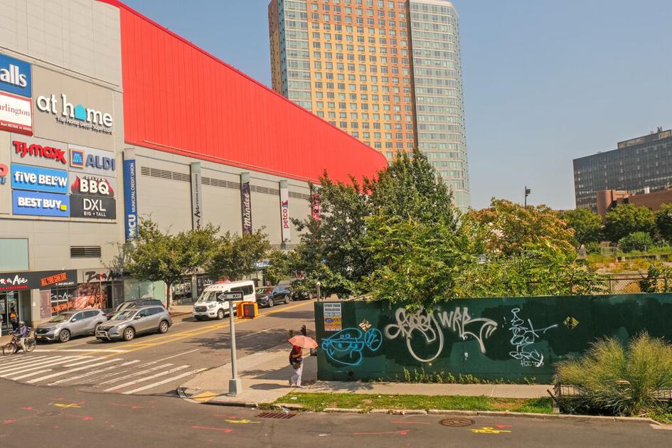 Target in Queens Place to move to Rego Center |