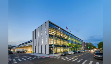 New Brooklyn, N.Y., sanitation dept. garage and office building features generous daylighting, green roof