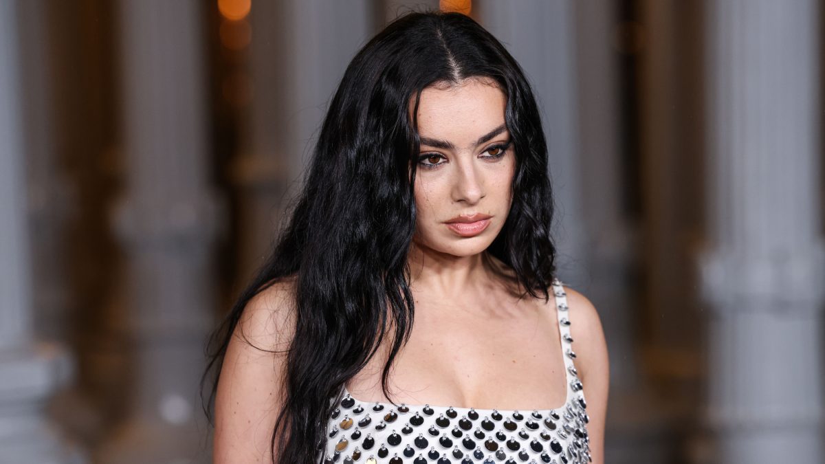 Charli XCX Unveils New Songs During Intimate Brooklyn Pop-Up Performance | 97 Seven Country WGLR - The Tri-States Best Variety of Country