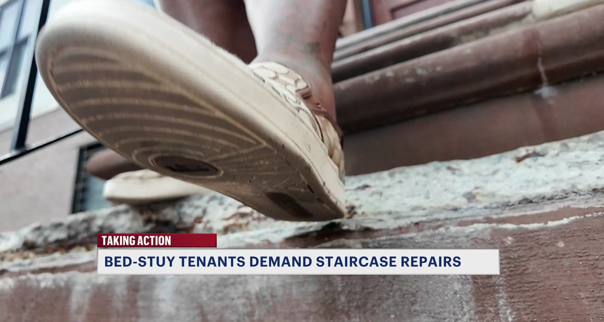 News 12 | Brooklyn | Residents Frustrated As Damaged Staircase Remains Unrepaired At Bed Stuy Brownstone